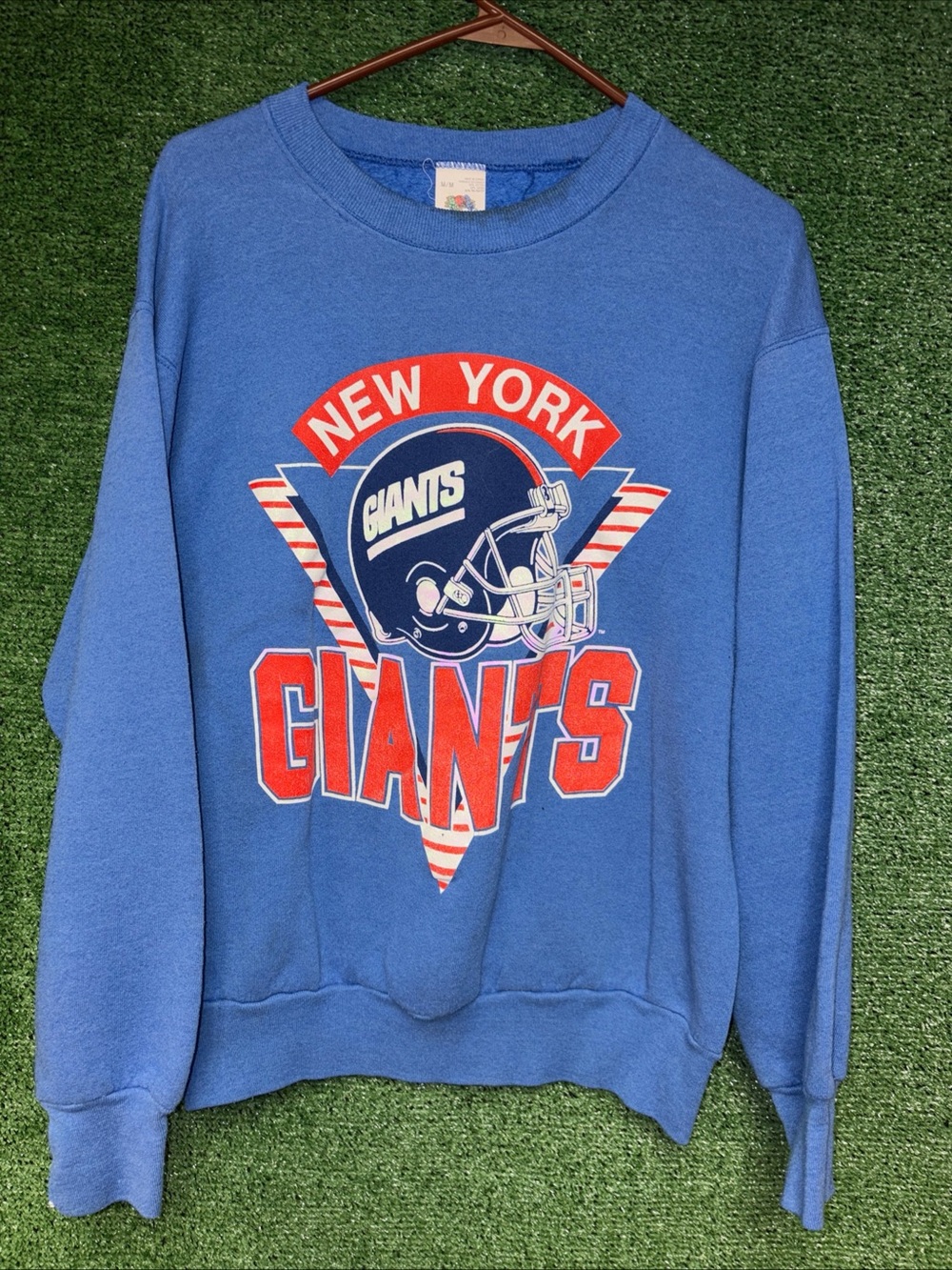 vintage 90s New York Giants Blue Crewneck Swestshirt XL Fruit of the loom tag.